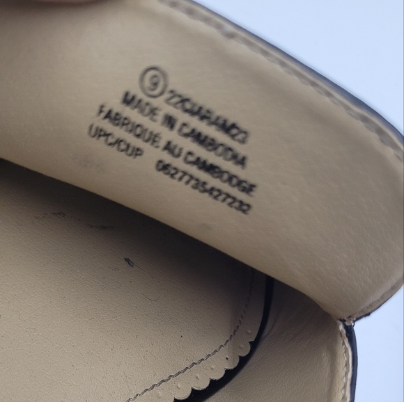 Womens sz 9 Time and Tru slip on black loafers - Picture 7 of 7